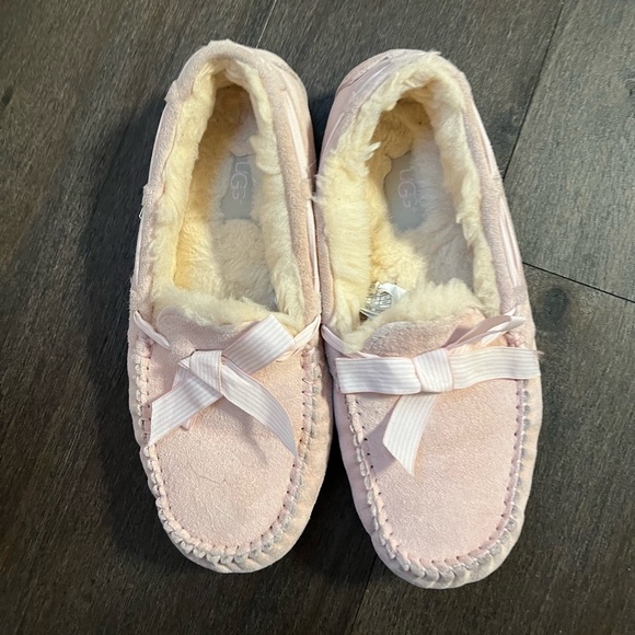 UGG Shoes Ugg Dakota Slippers Pink Poshmark